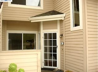 351 Sextant Ct, Hercules, CA 94547