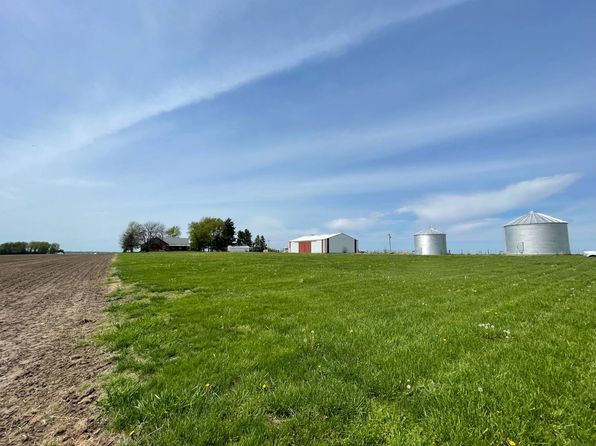 547 Seiz Rd, Waverly, IL 62692