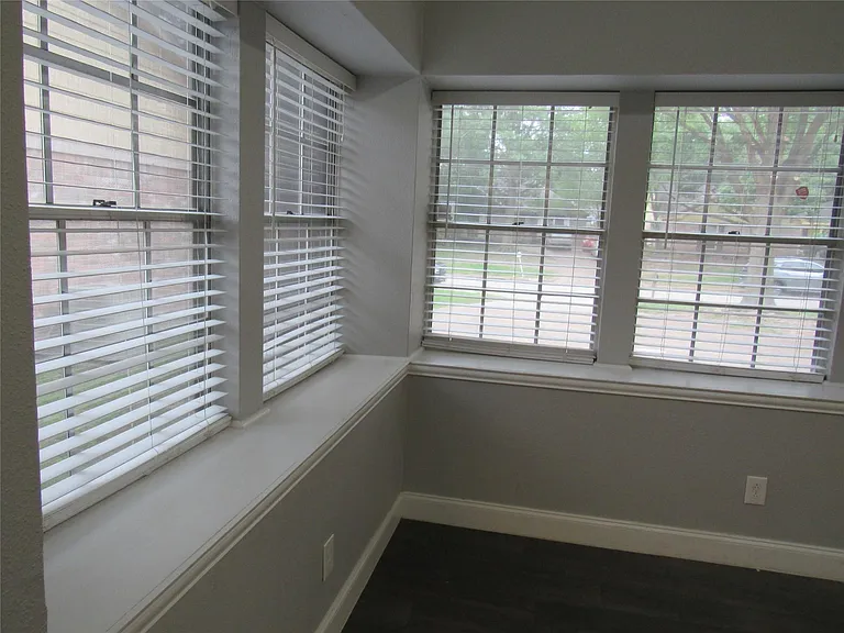 22710 Leedstown Ln — Photo 5
