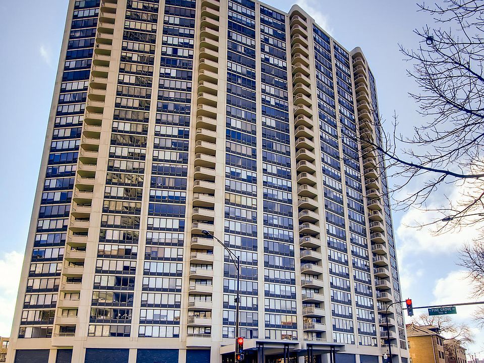 1st image of 3930 N Pine Grove Ave APT 814