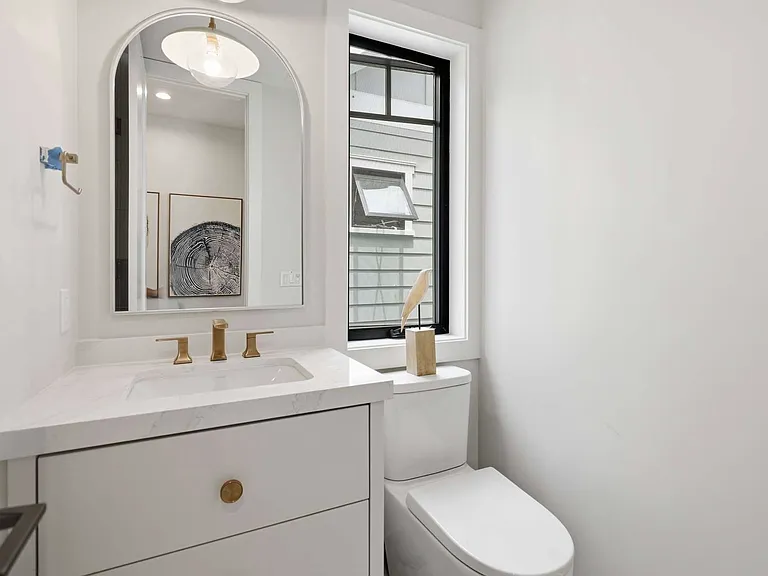845 G Ave — Photo 10