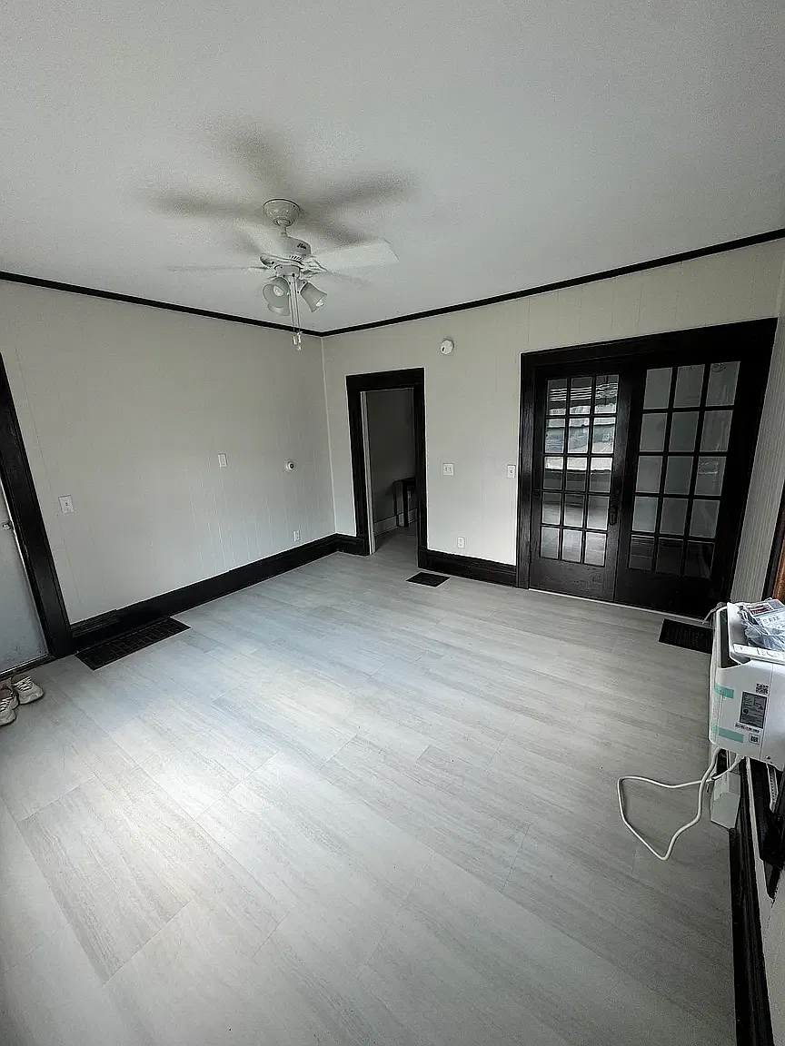 Studio, 550 sqft, $1,050 — Photo 3
