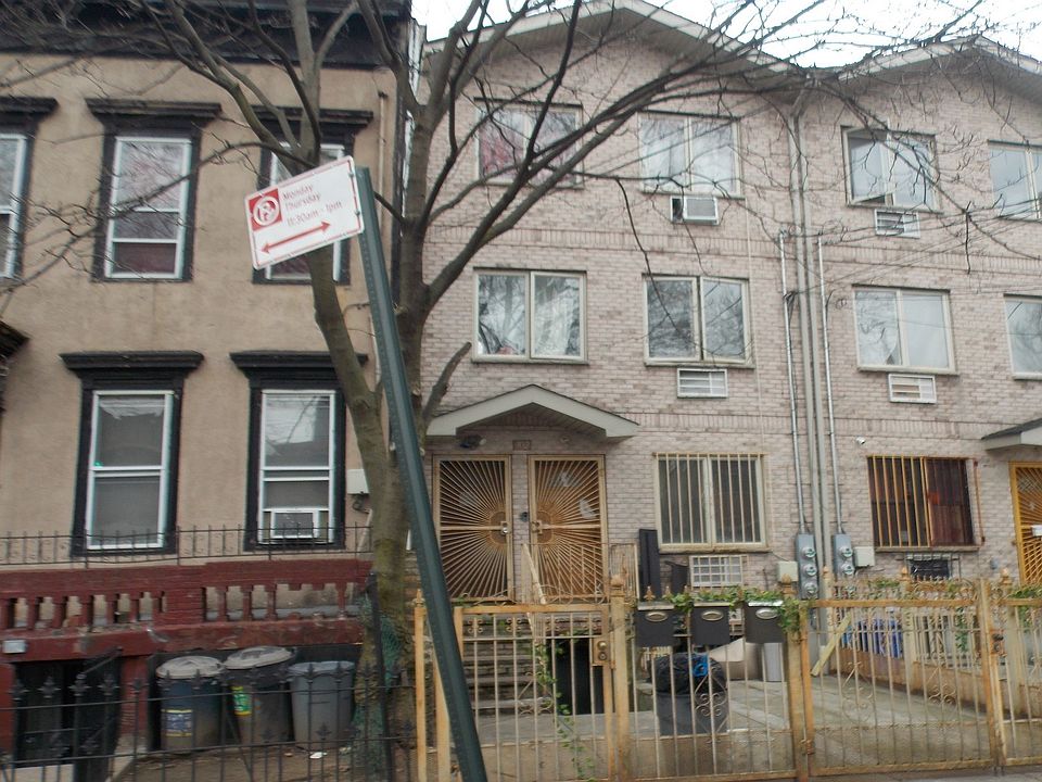 302 Berriman St Brooklyn, NY, 11208 Apartments for Rent Zillow