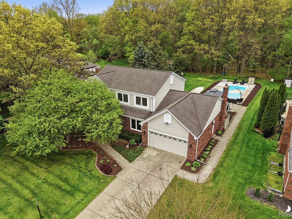 1st image of 8876 Wintercove Dr
