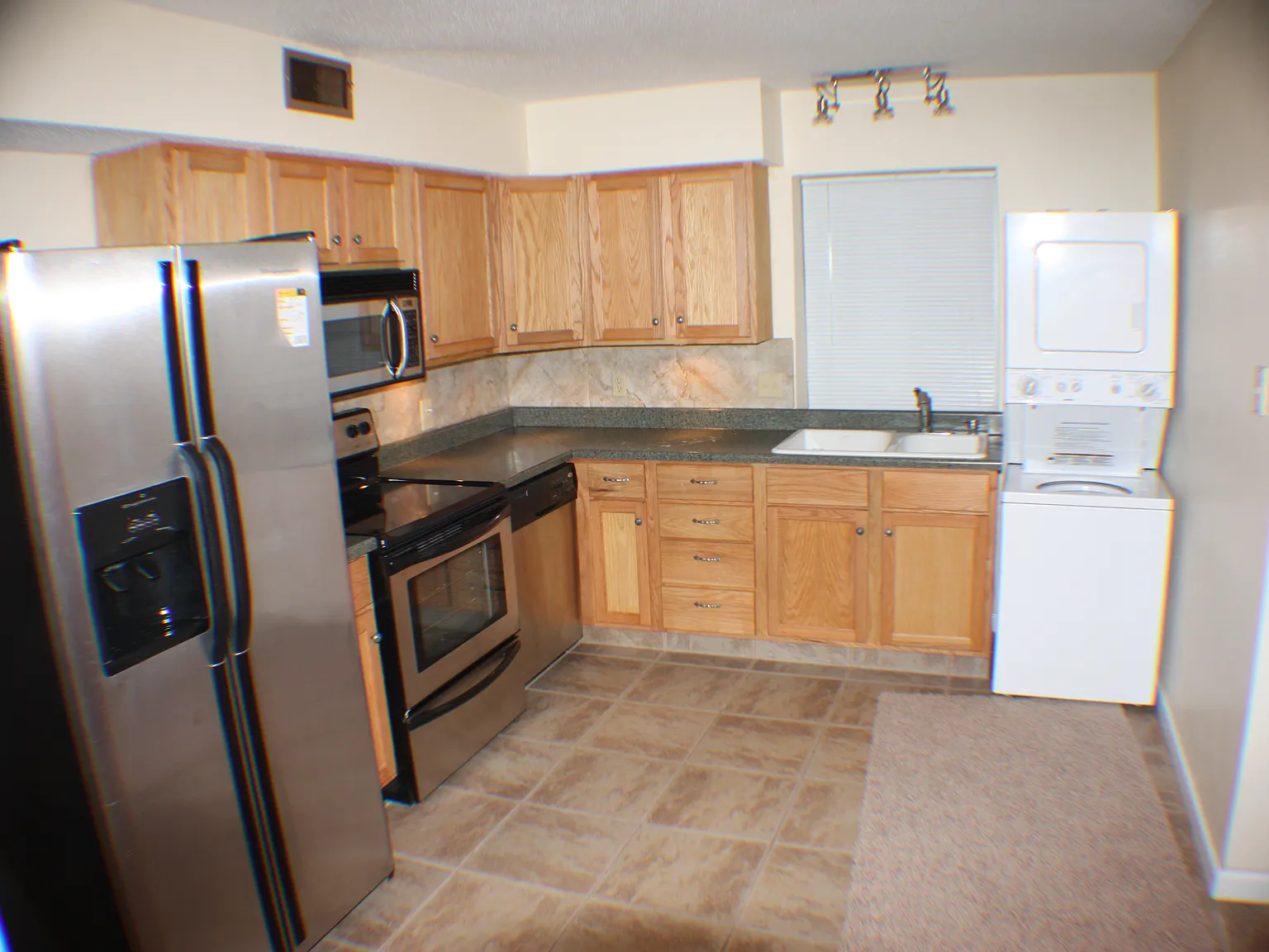 1 bed, 725 sqft, $825 — Photo 2