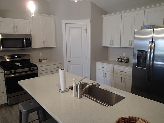4th image of 11541 Norfolk Dr #49
