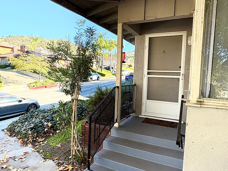 1800 Calafia St #A — Photo 2