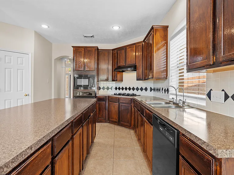 1111 Blue Leaf Dr — Photo 25