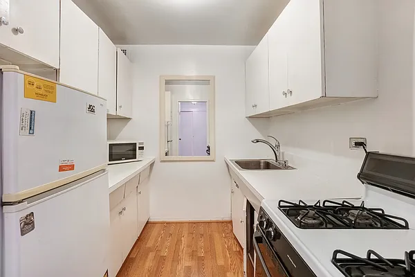 Rented by Compass | media 11