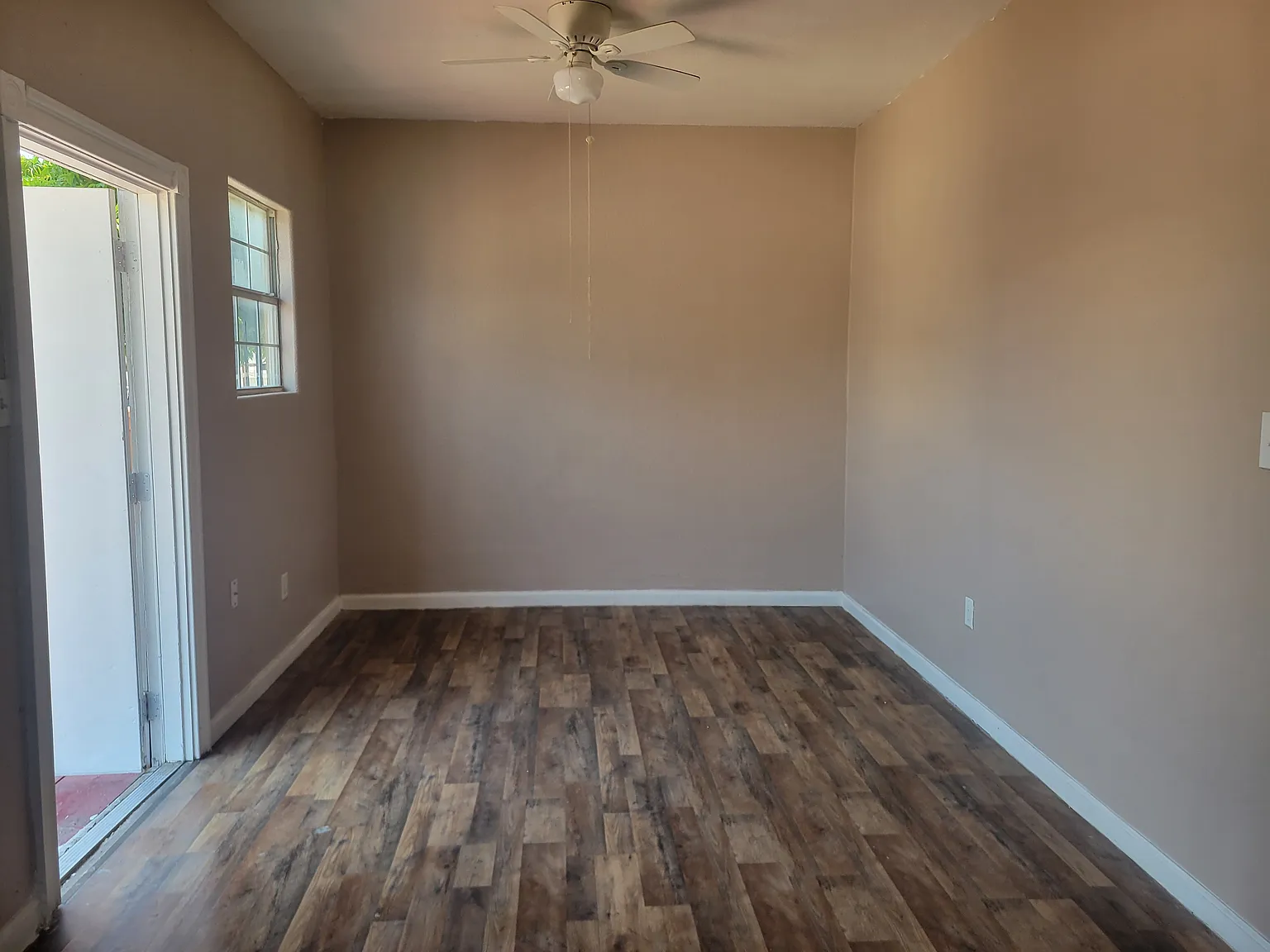 3 bed, 675 sqft, $1,300 — Photo 4