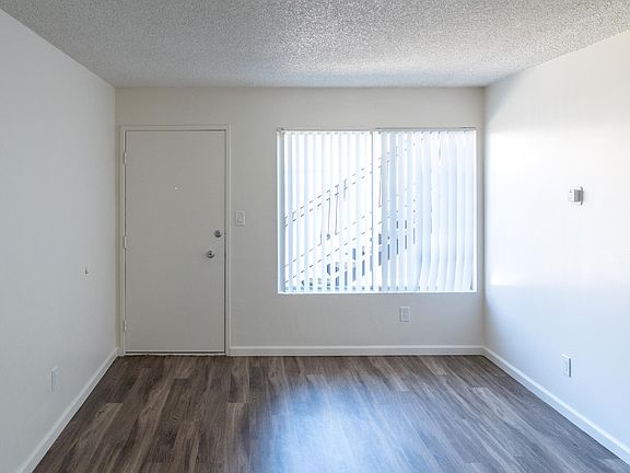 3rd image of 1920 Felspar St APT 2