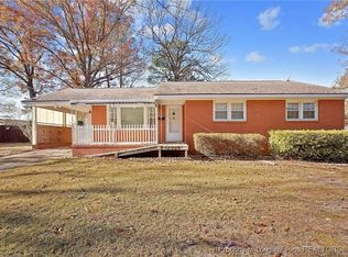 911 N Hill Rd, Fayetteville, NC 28303