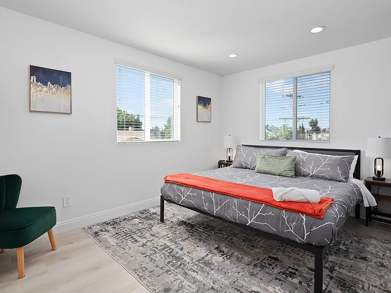 4157 S Normandie Ave #1/2 — Photo 5