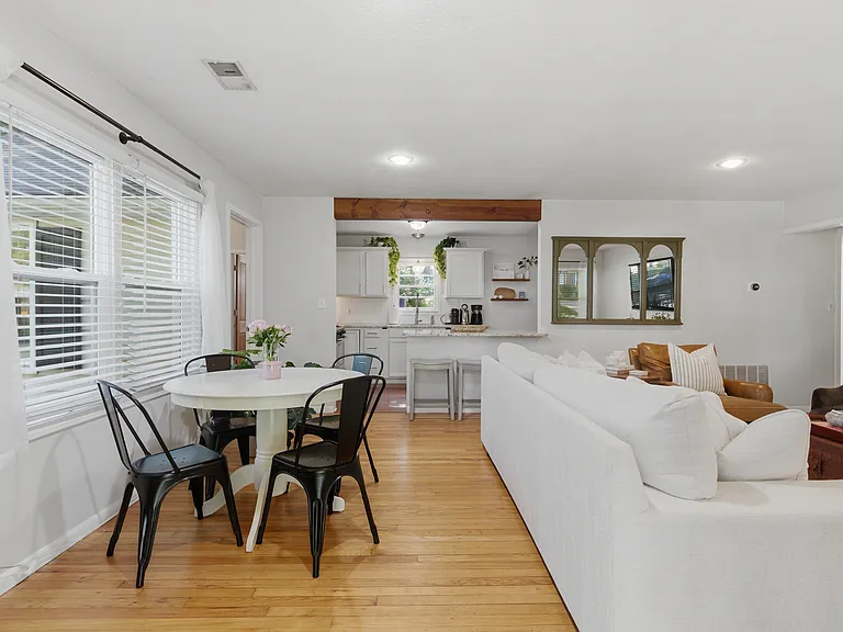 6115 Delmar St — Photo 2