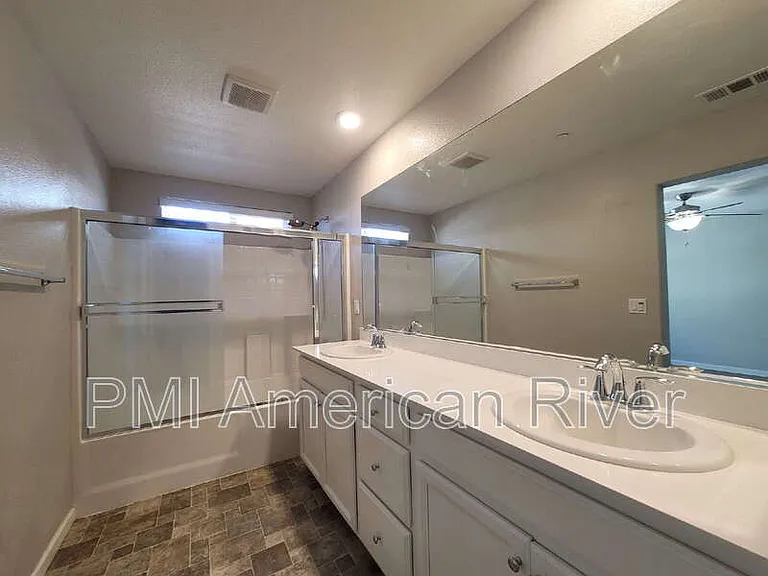 3238 Chelmer Way — Photo 15