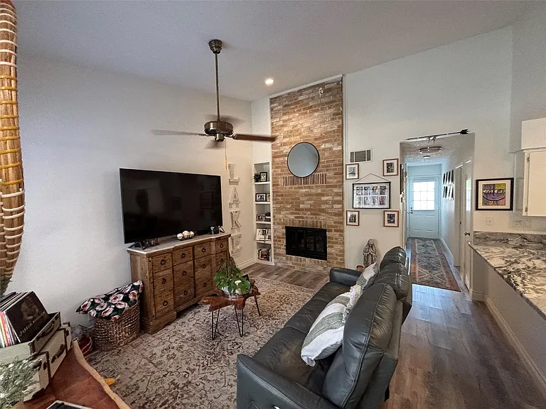 30 Oak Villa Rd — Photo 5