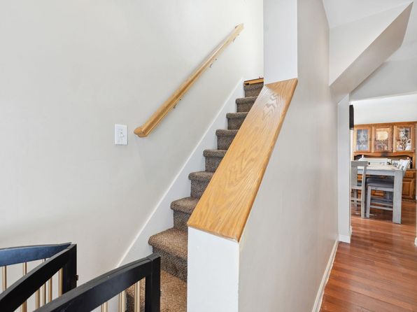 manchester-new-hampshire-95345048 picture