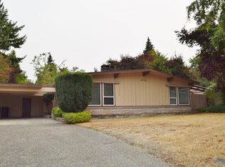 4034 Island Crest Way, Mercer Island, WA 98040