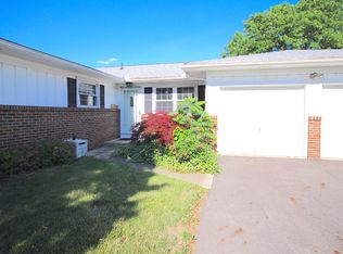 4846 Winterset Dr, Columbus, OH 43220