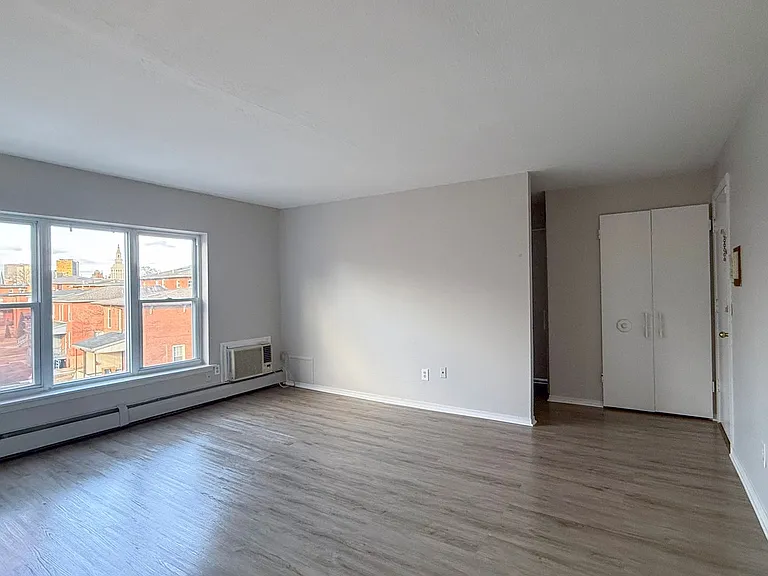 55 Morris St — Photo 4