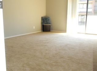 789 Cross Creek Dr APT A, Saint Louis, MO 63141