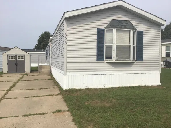828 Pinecreek #146, Middleville, MI 49333