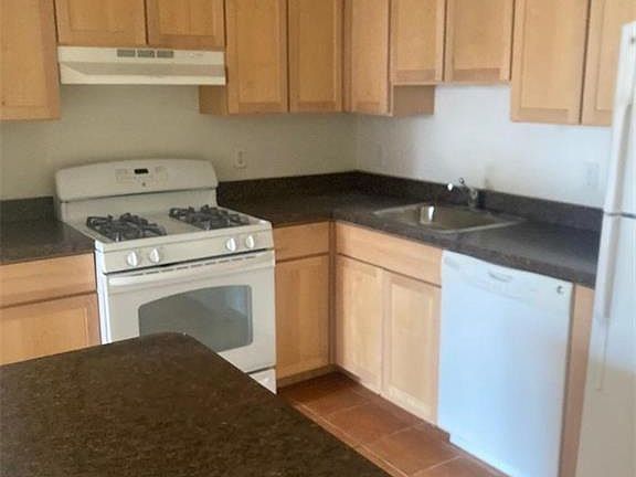 4th image of 837 Washington Ave APT 4A