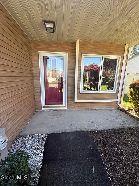 3rd image of 2050 Rosedale Way