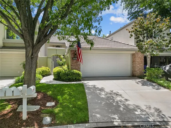 24660 Brighton Dr Unit B, Santa Clarita, CA 91355