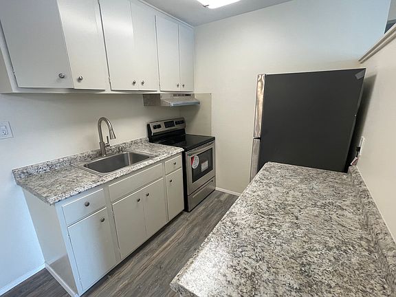 5th image of 245 E Market St APT 231