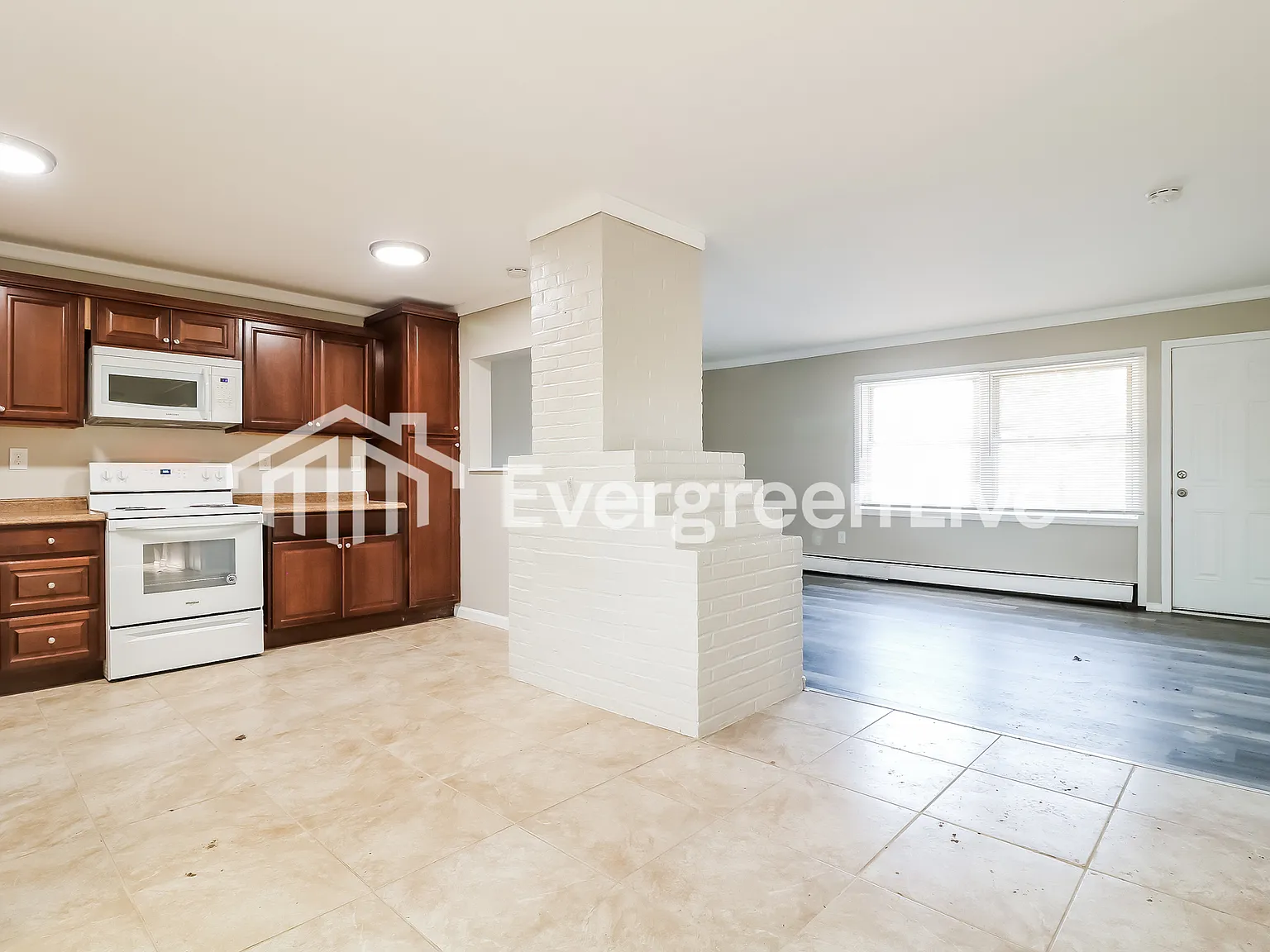 4 bed, 2.5 bath, 1570 sqft, $2,795 — Photo 3