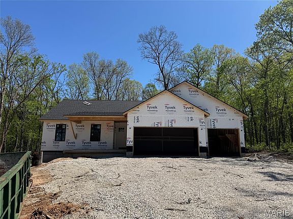 2nd image of 2988 Scott Rd