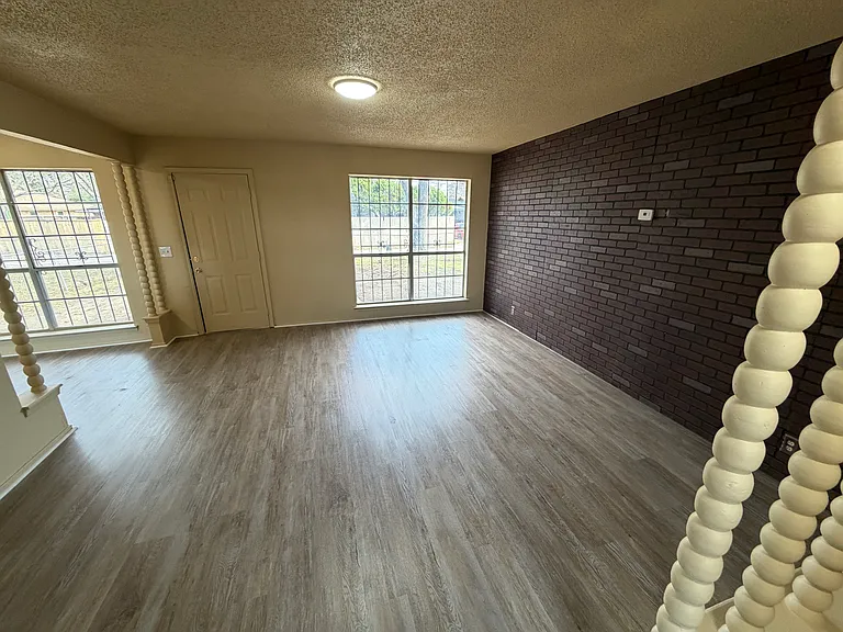 2722 N Saint Augustine Dr — Photo 15