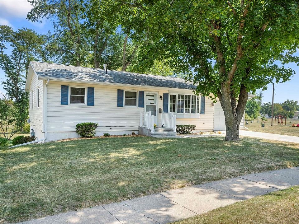925 Parkview Dr, Marion, IA 52302 Zillow