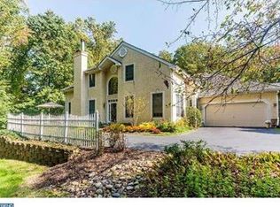 129 Piqua Cir, Berwyn, PA 19312