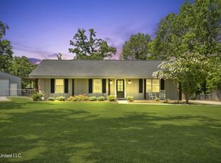 88 Lakeview Dr, Petal, MS 39465