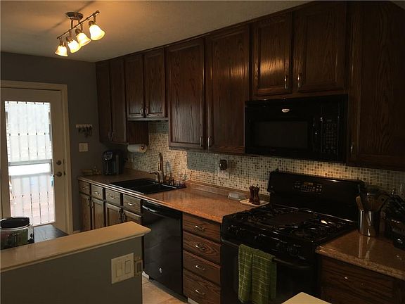 5th image of 1444 N Shannon Ave