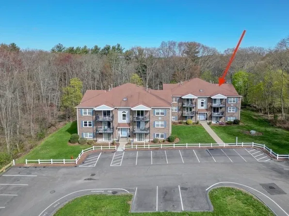 610 S Franklin St APT F302, Holbrook, MA 02343