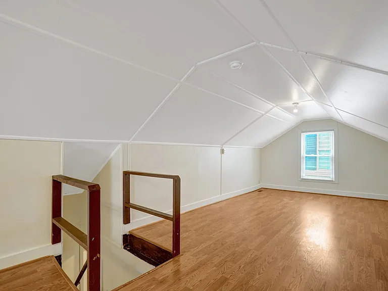 510 E Windsor Ave — Photo 12