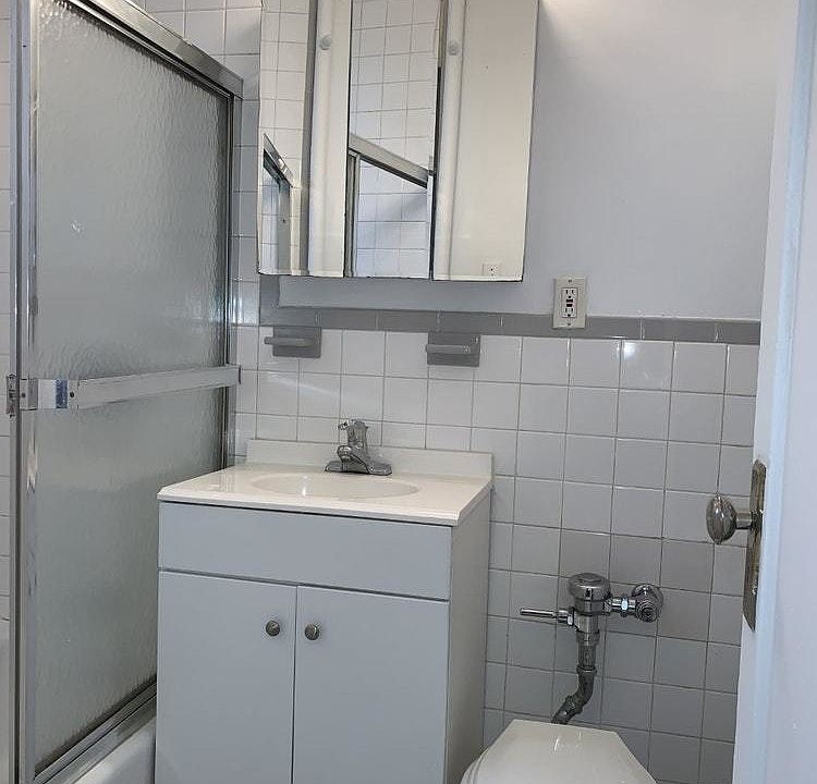 1st image of 234 E 52nd St #6C
