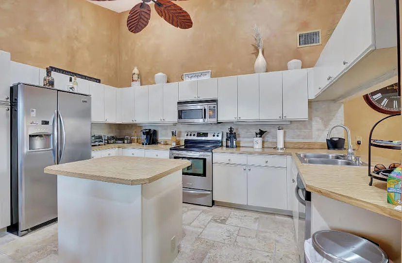 3 bed, 1792 sqft, $3,000 — Photo 3