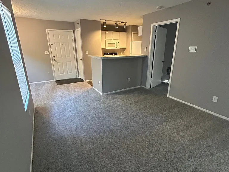 Idlewood Apartments — Photo 53