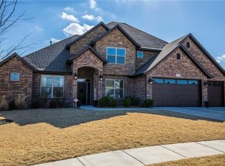 2403 McKinley Blvd, Rogers, AR 72758
