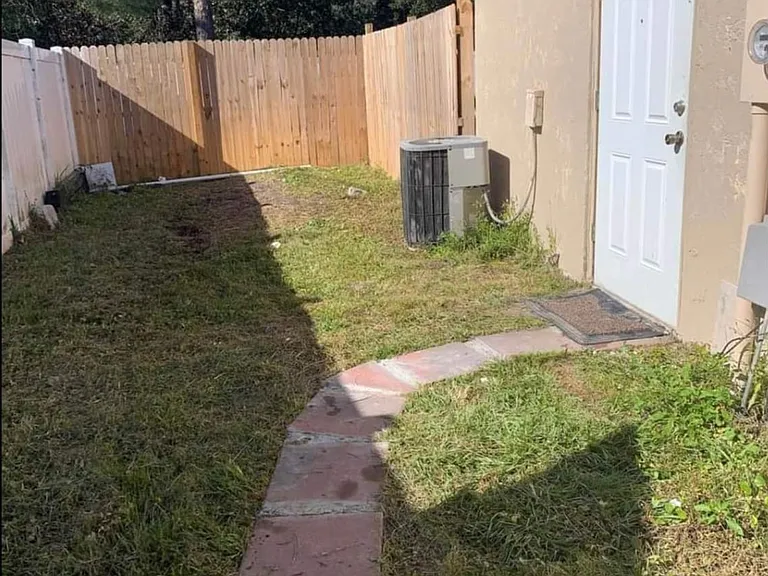 637 Kangaroo Dr #B — Photo 5