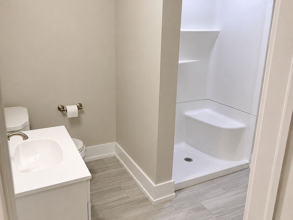 2nd image of 1110 S Main St #2