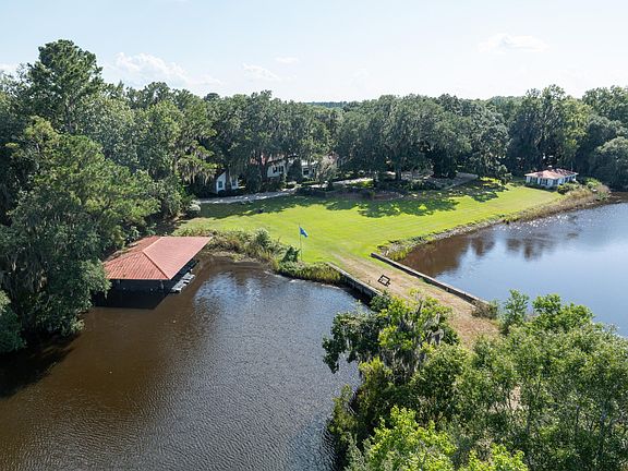 81st image of 1451 River Rd