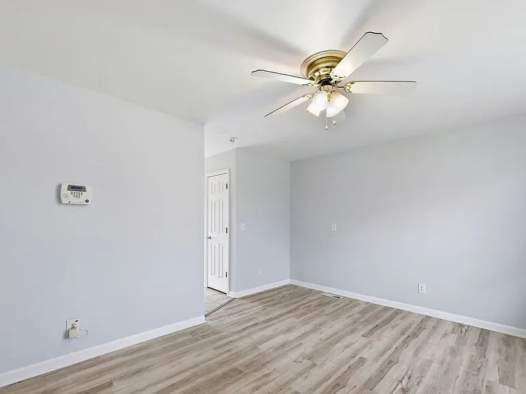 850 Saint Bartholomew Dr — Photo 57