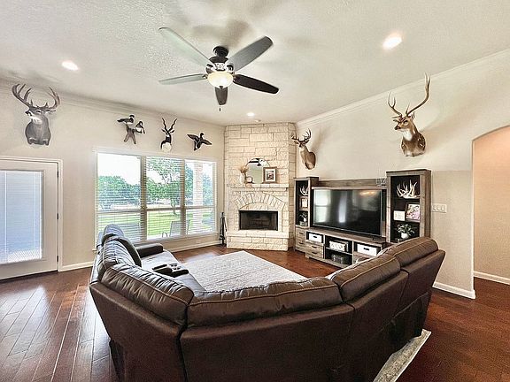 5th image of 132 Abrego Lake Dr