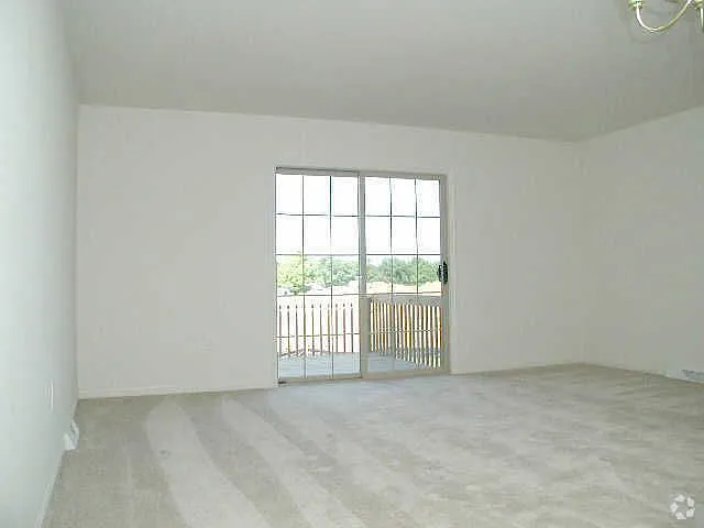 1835 Bradfield Dr — Photo 7
