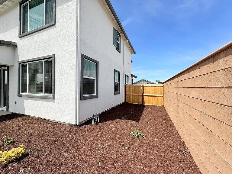 8372 Valpane Way — Photo 53